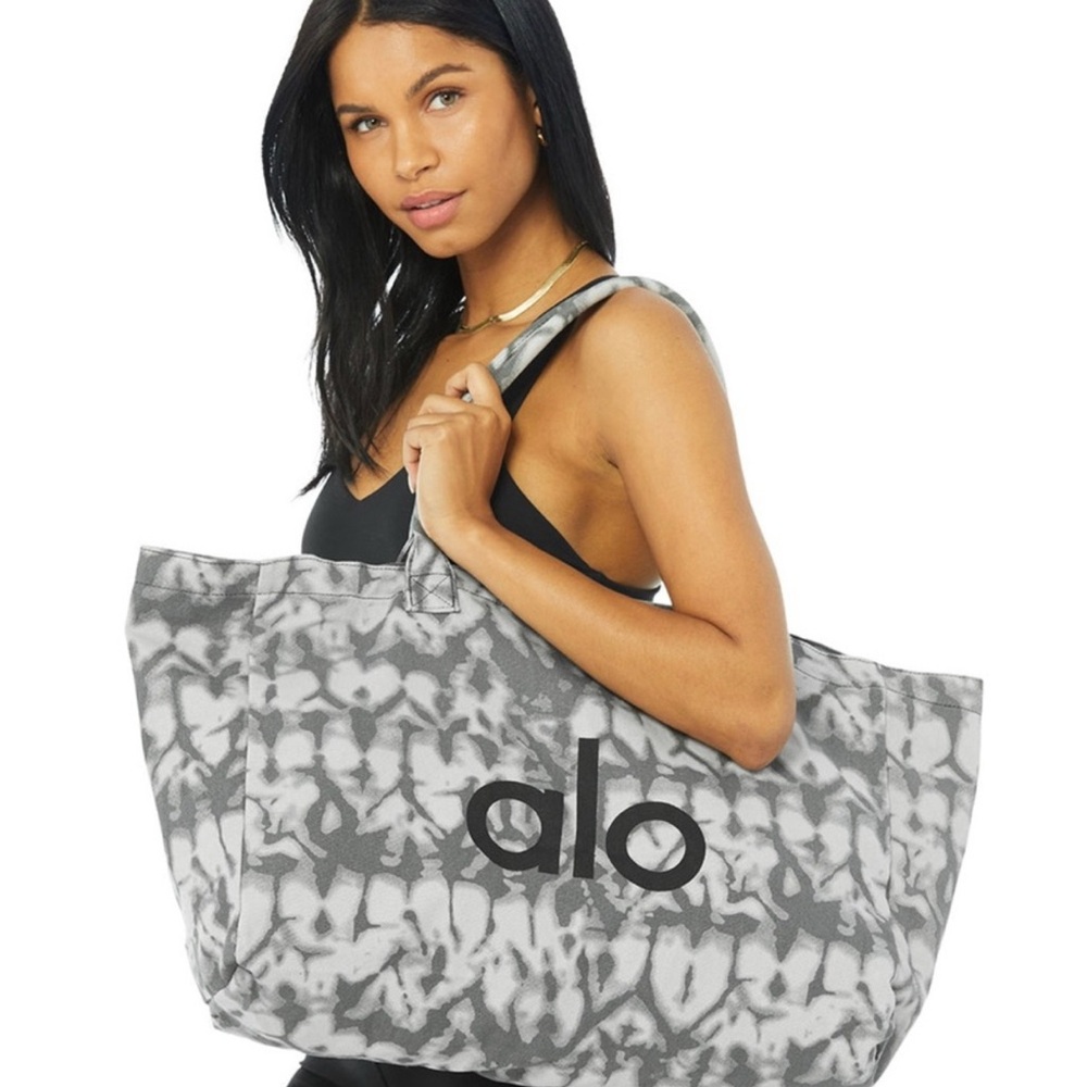 ALO YOGA Grey Tie Dyed Shopping Bag NWT